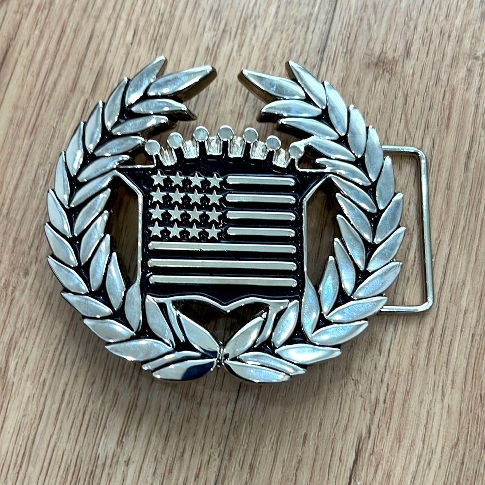 American Flag Patriotic Belt Buckle NWOT Famous Stars & Straps Travis Barker